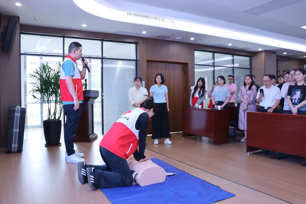 1752629988129590.jpg 4.jpg