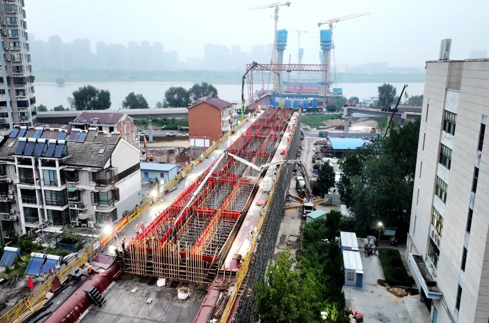 1760406798104988.jpg 11.jpg