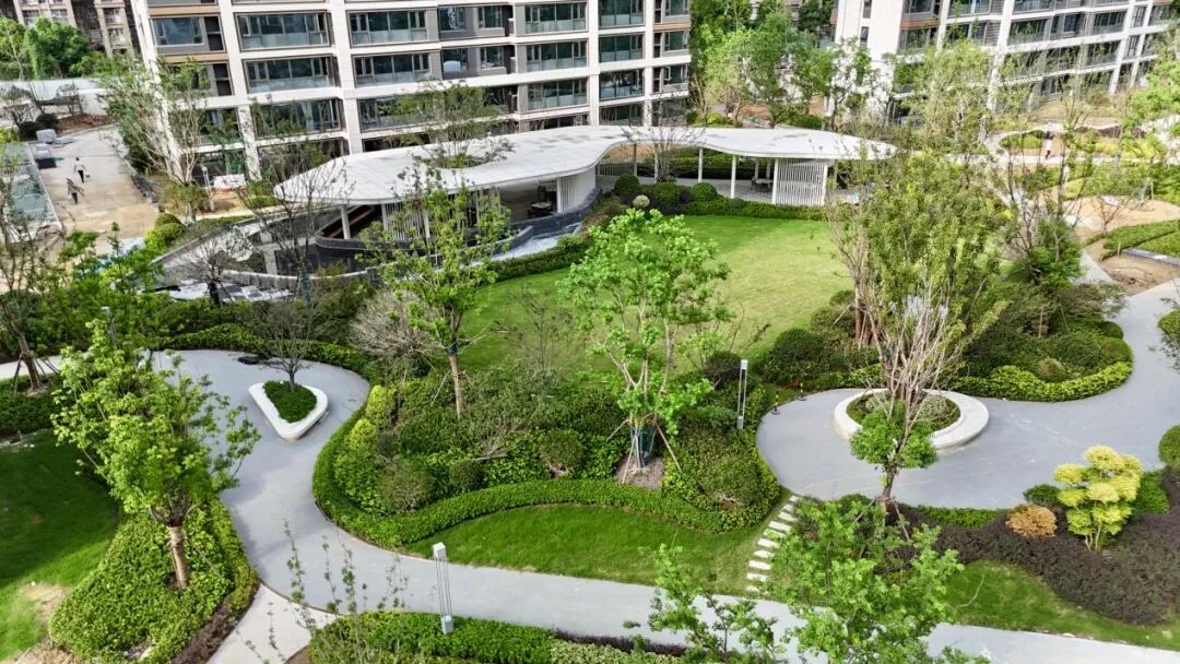 1760406835100035.jpg 44.jpg